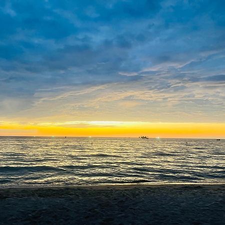 Thai Long Hotel Grand World Phu Quoc Buitenkant foto