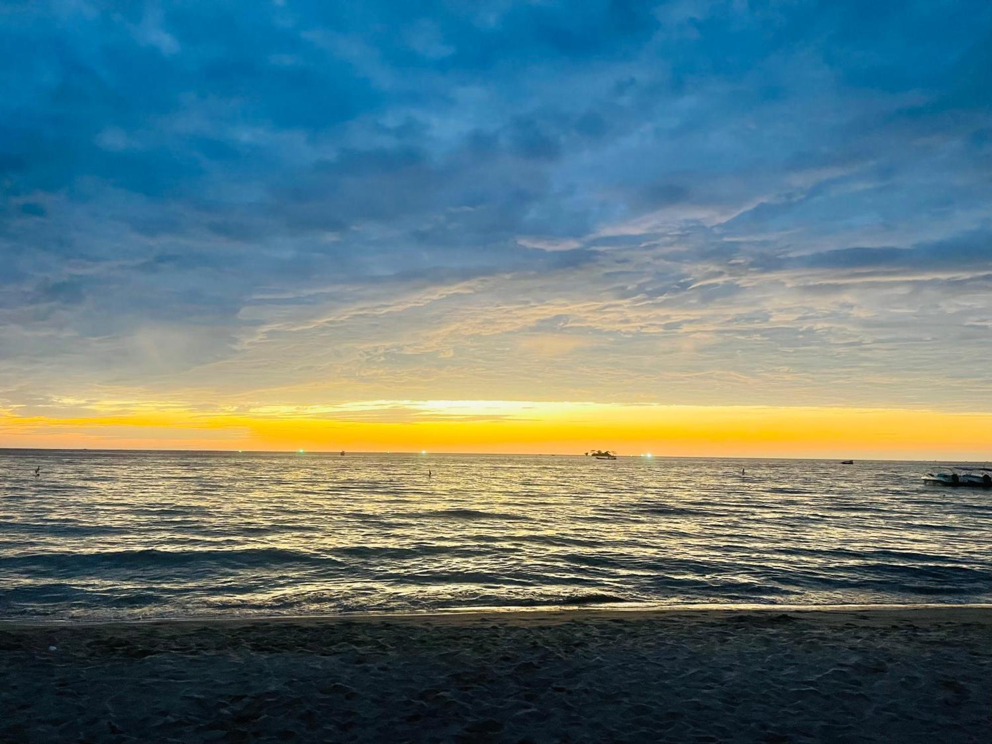 Thai Long Hotel Grand World Phu Quoc Buitenkant foto