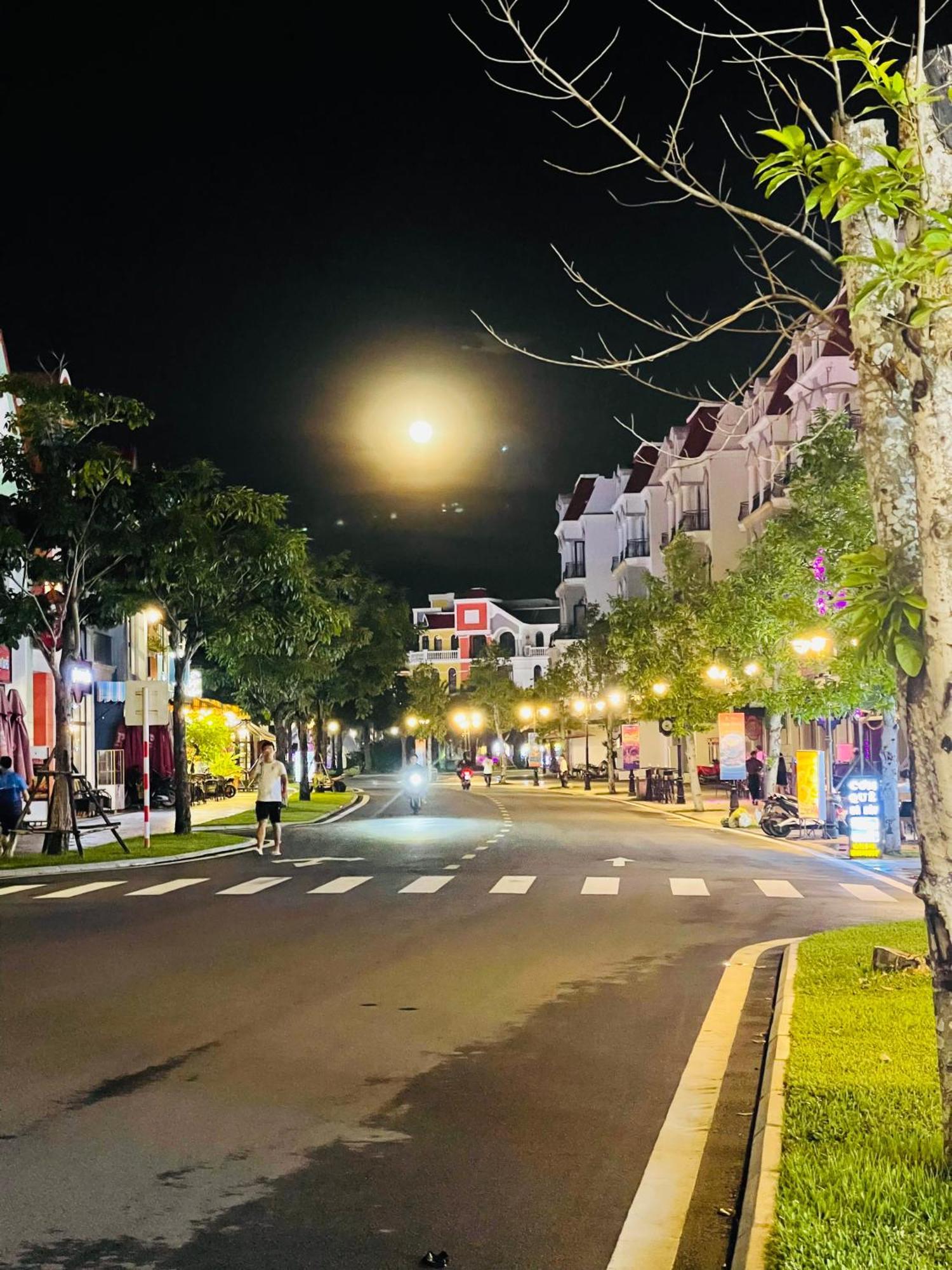 Thai Long Hotel Grand World Phu Quoc Buitenkant foto